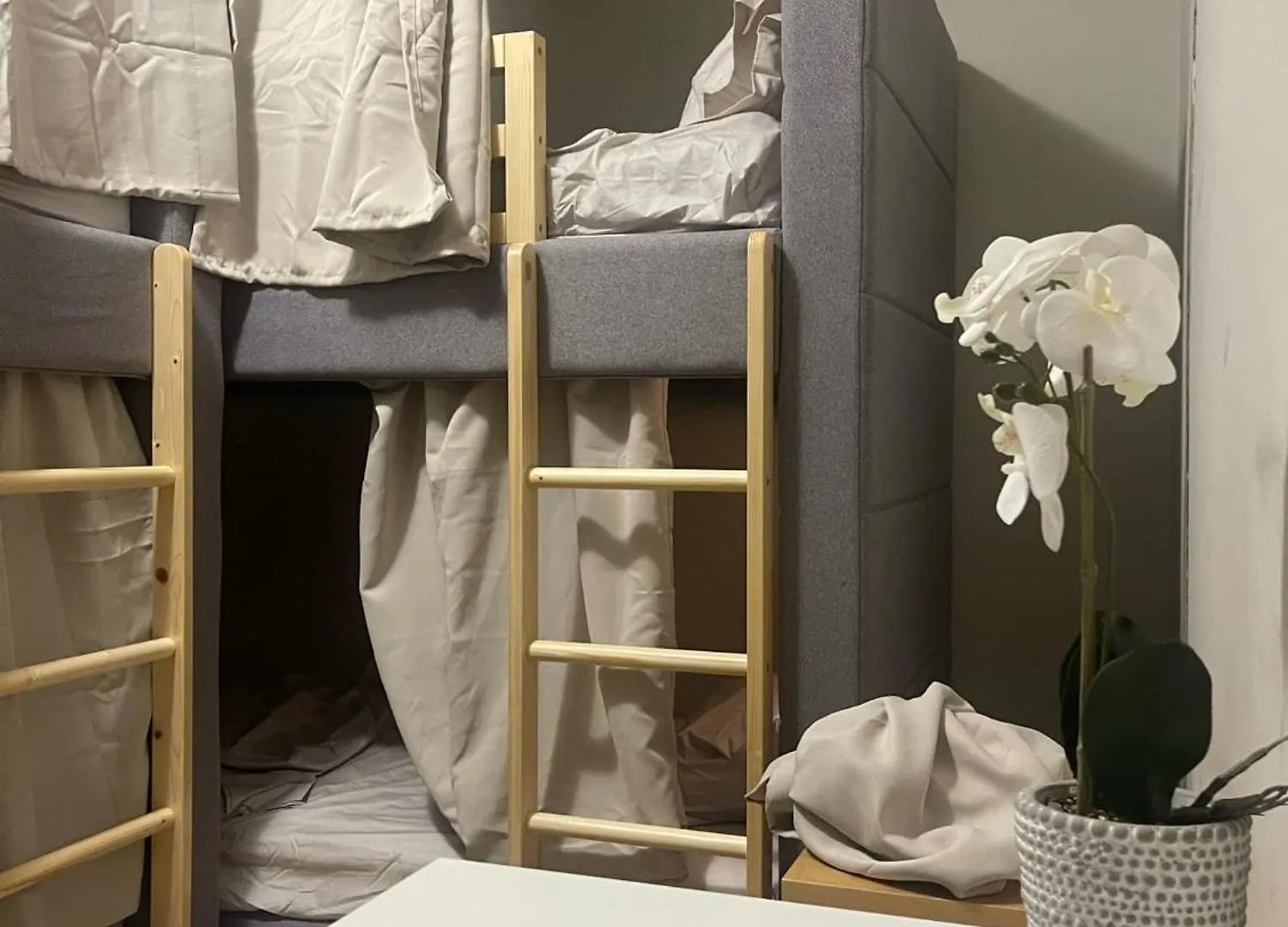 Eliza Room Perth Capsule hotel